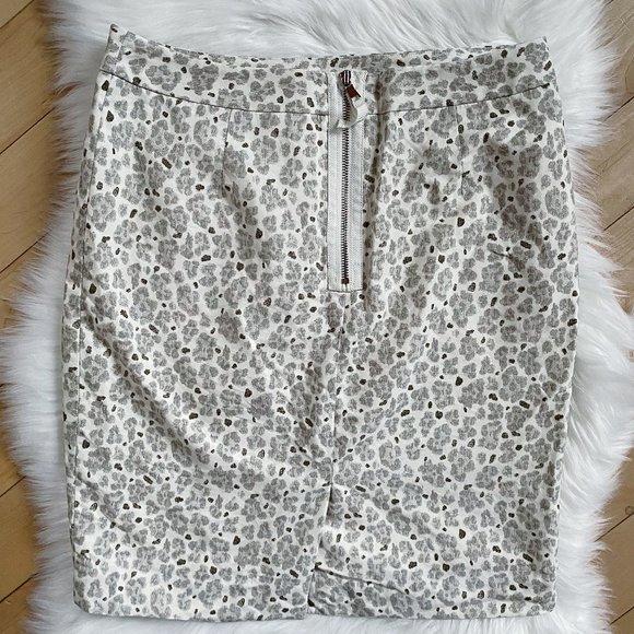 LOFT cream gray leopard print silk pencil skirt sz 6 - Picture 6 of 8